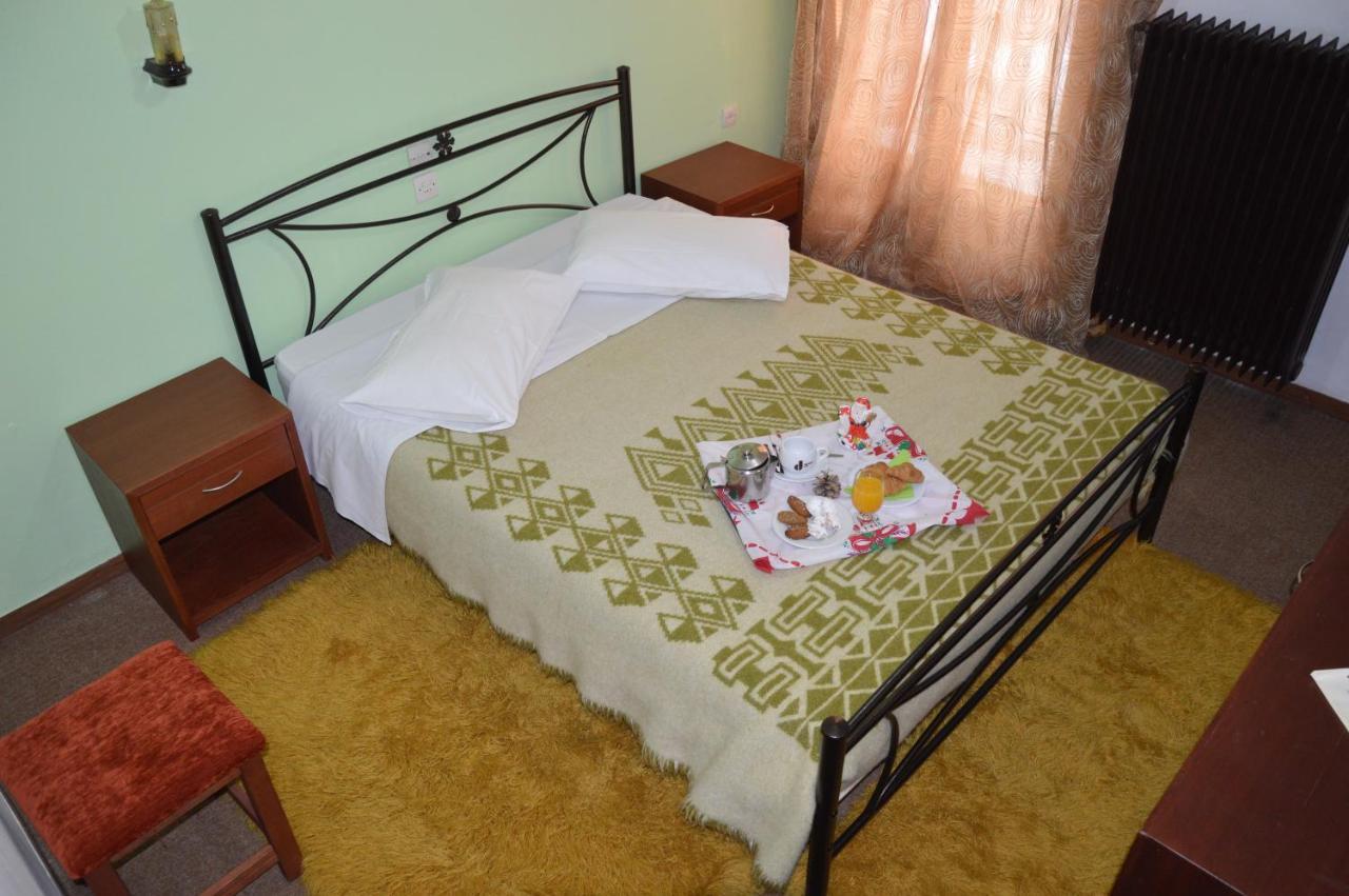 Hotel Hani Zisi Hania Ngoại thất bức ảnh